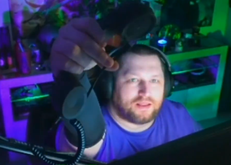 Plik:Słuchawka Temu.png