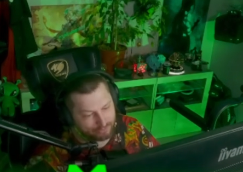 Plik:Piaskowy1.png